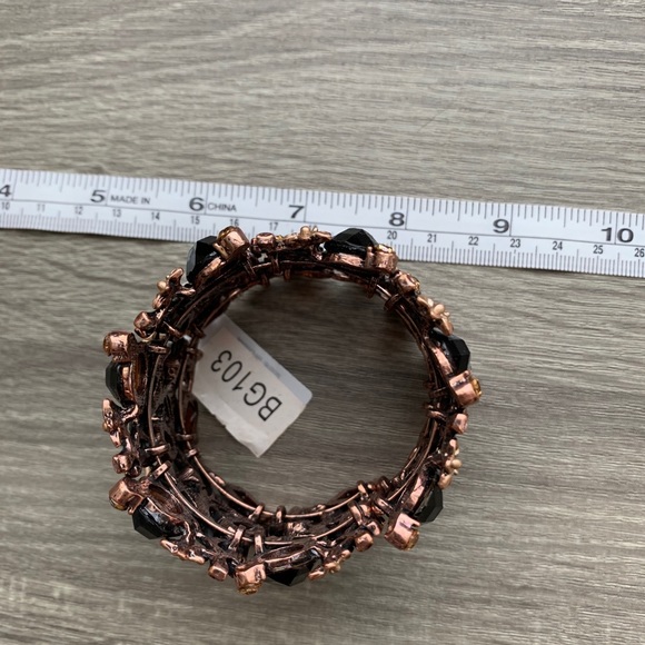 Floral bangle - Picture 3 of 3